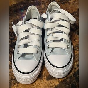 Women’s Chuck Taylor All Star Lift Platform Suede 8.5